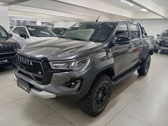 TOYOTA HILUX 2.8 D-4D TURBO DIESEL CD GR-S 4X4 AUTOMÁTICO TOYOTA HILUX 2.8 D-4D TURBO DIESEL CD GR-S 4X4 AUTOMÁTICO